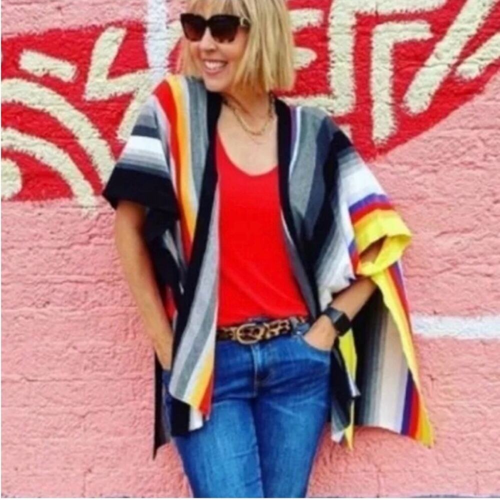 Cabi Serape Poncho black white multicolor striped open front size‎ M / L #5990